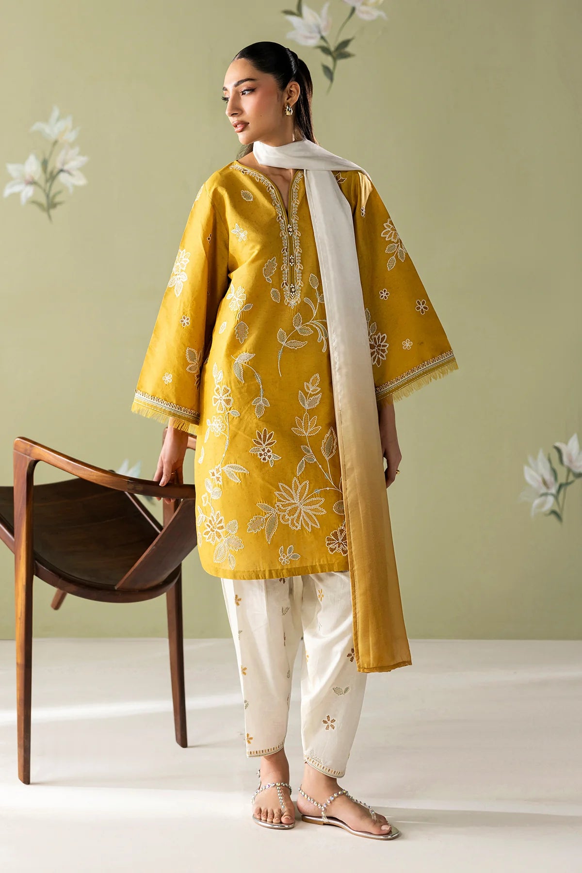 Baroque - EMBROIDERED LAWN UF-4419 - Mirha Collections