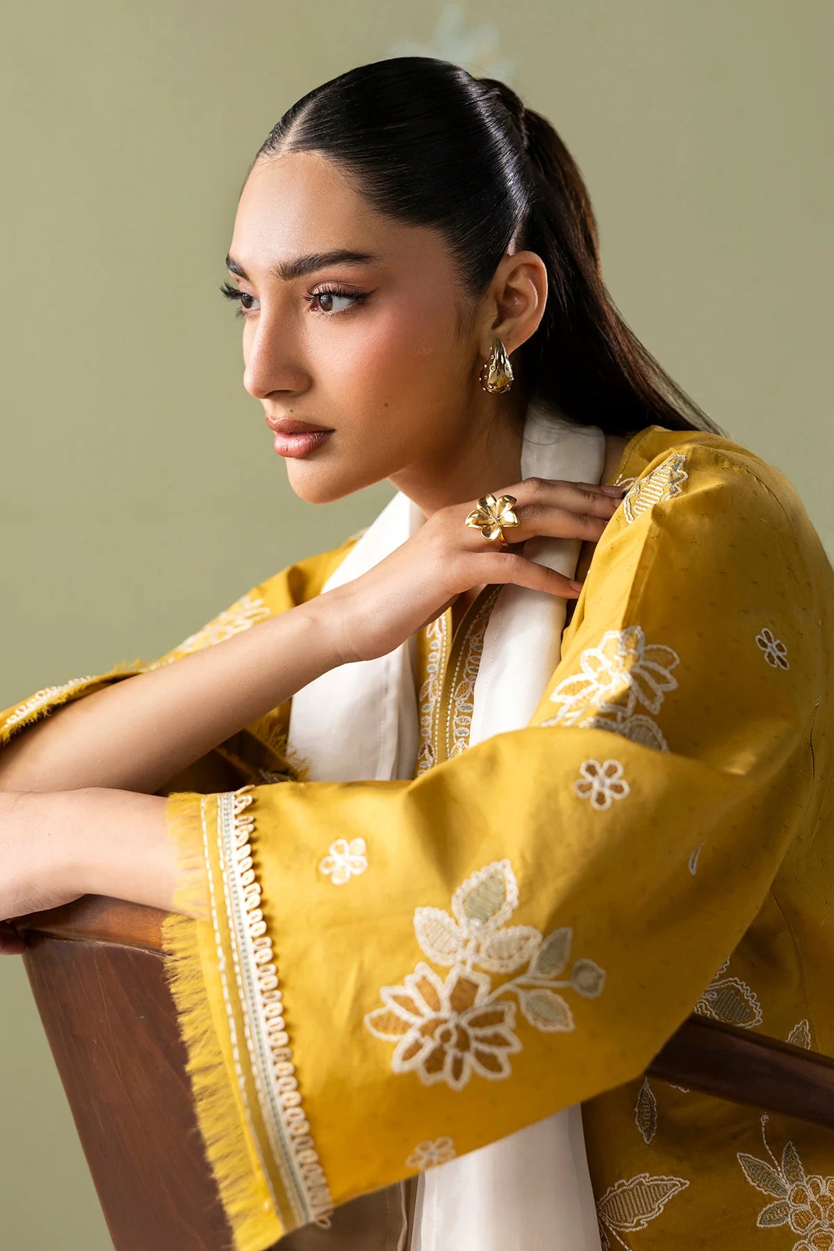 Baroque - EMBROIDERED LAWN UF-4419 - Mirha Collections