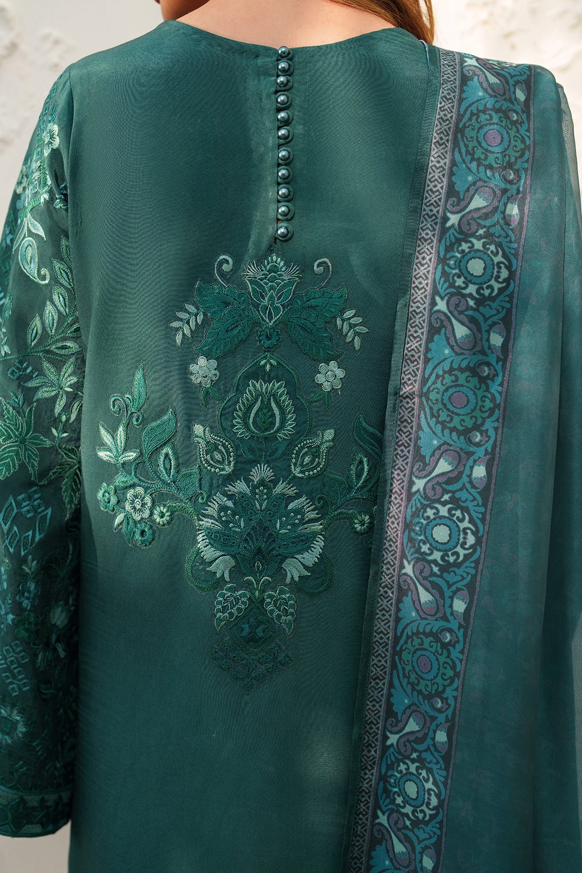 Baroque - EMBROIDERED RAW SILK UF-4383