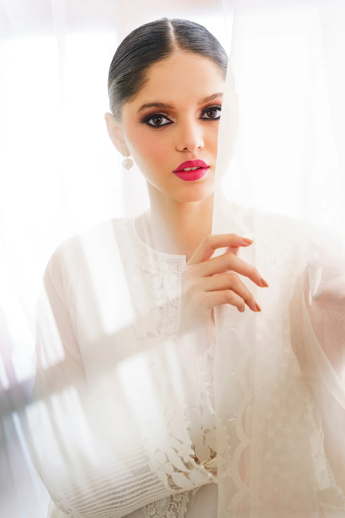 Baroque - EMBROIDERED ORGANZA UF-526