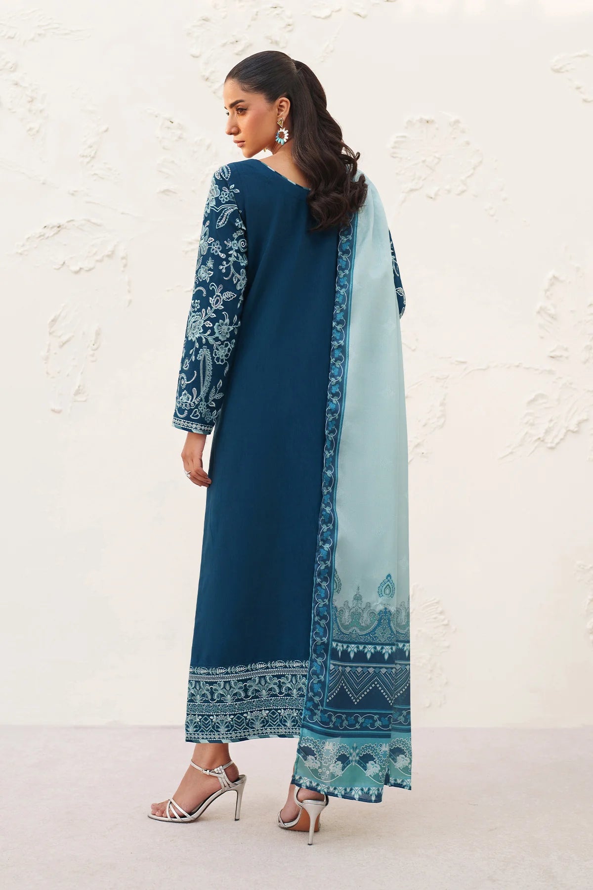 Baroque - EMBROIDERED RAW SILK UF-4384