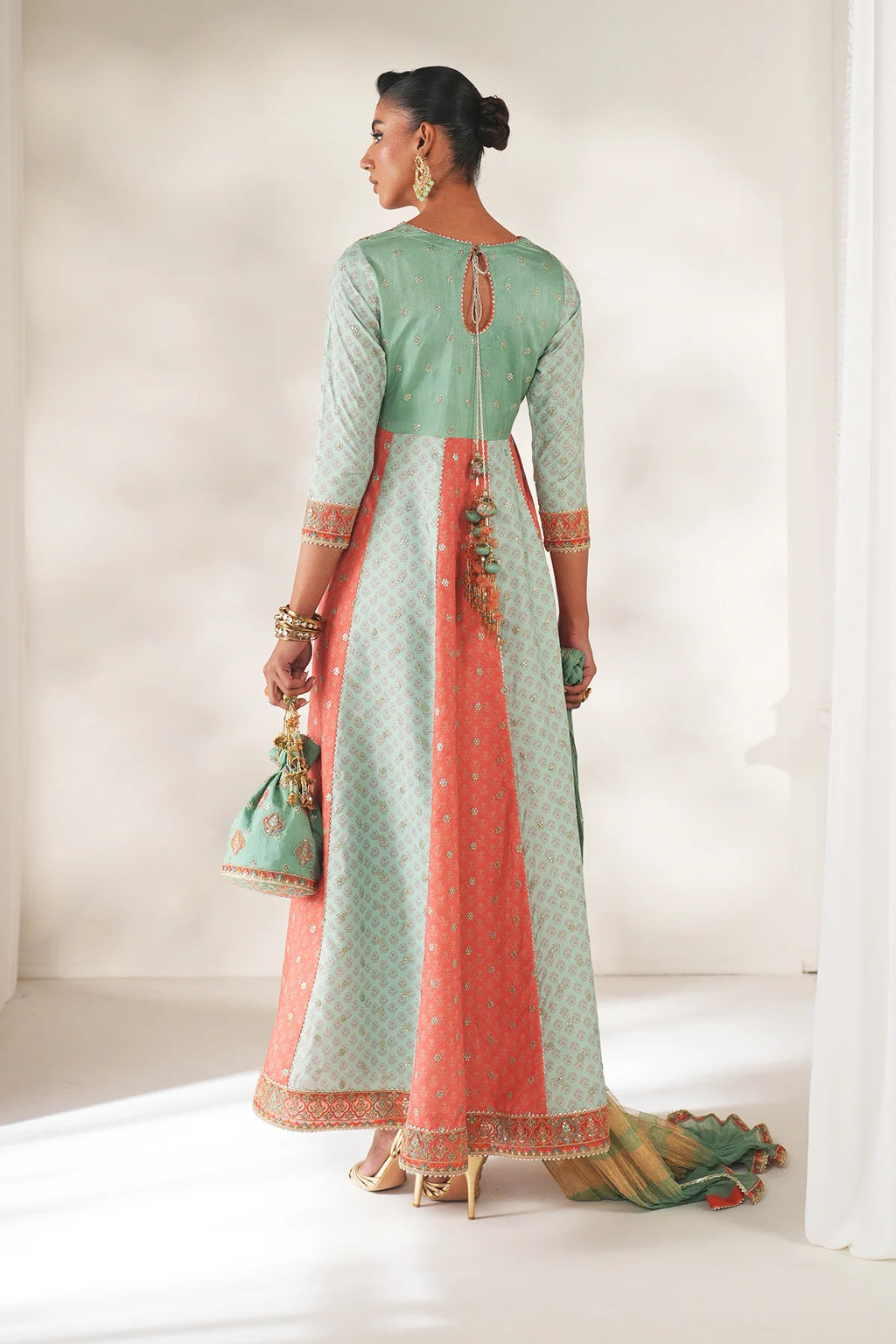 Baroque - EMBROIDERED SILK UF-4141