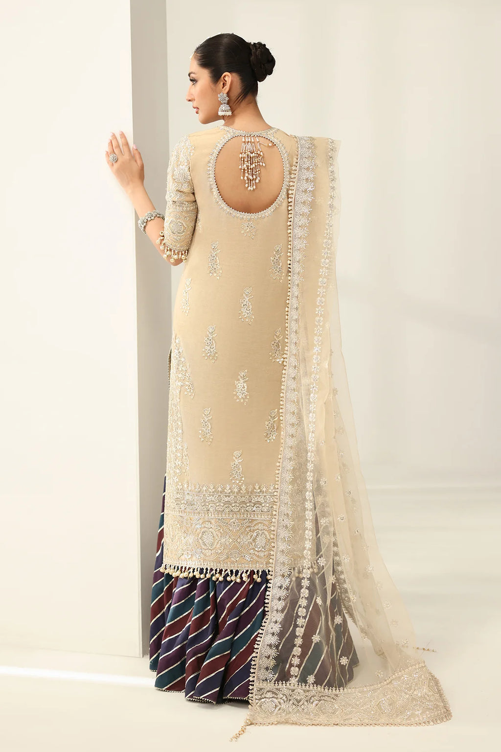 Baroque - EMBROIDERED NET UF-4183