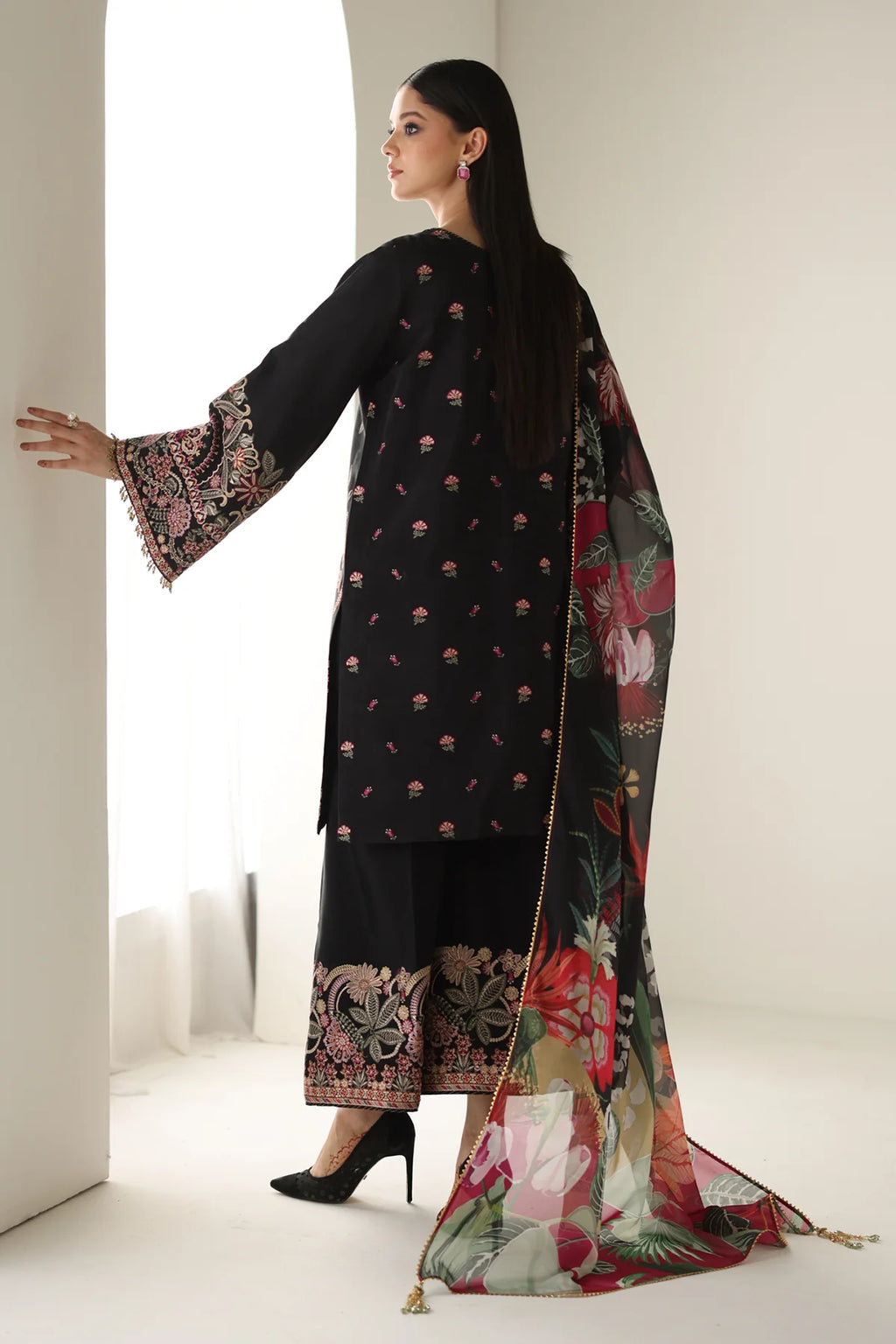 Baroque - EMBROIDERED SILK UF-4175 - Mirha Collections