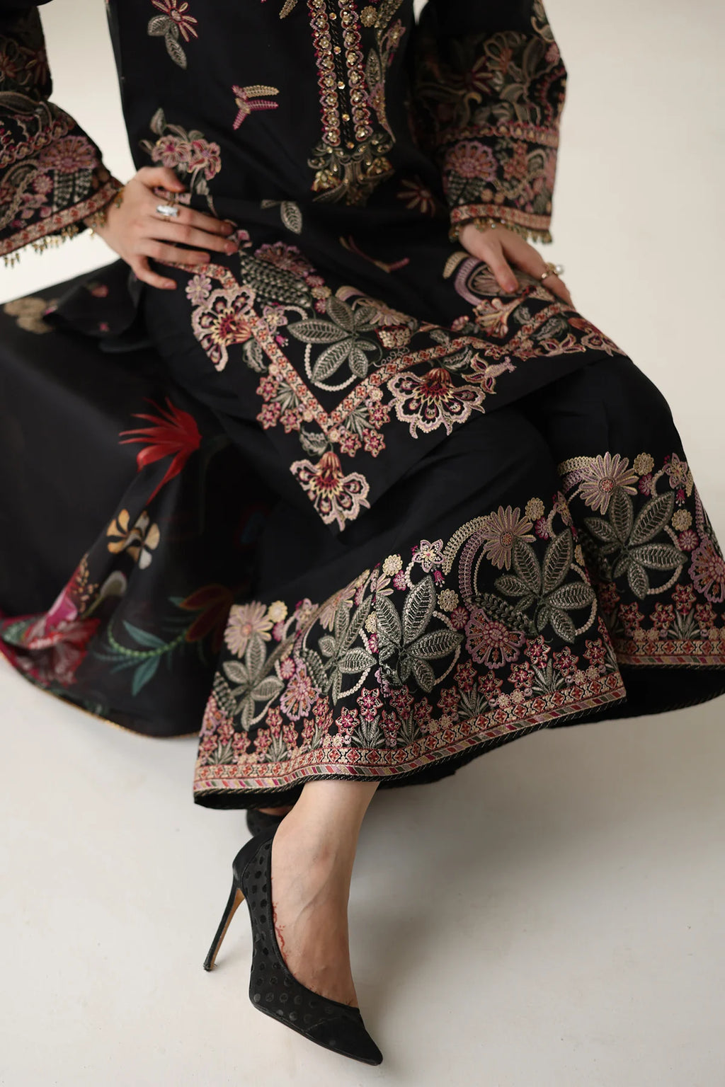 Baroque - EMBROIDERED SILK UF-4175 - Mirha Collections