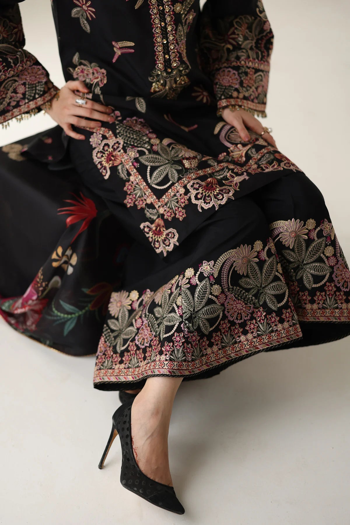 Baroque - EMBROIDERED SILK UF-4175 - Mirha Collections