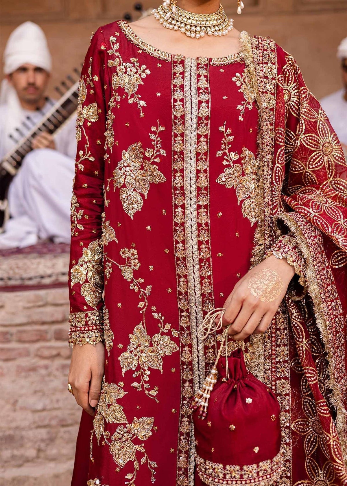 Akbar Aslam | Dastaan Luxury Formals | Arusa