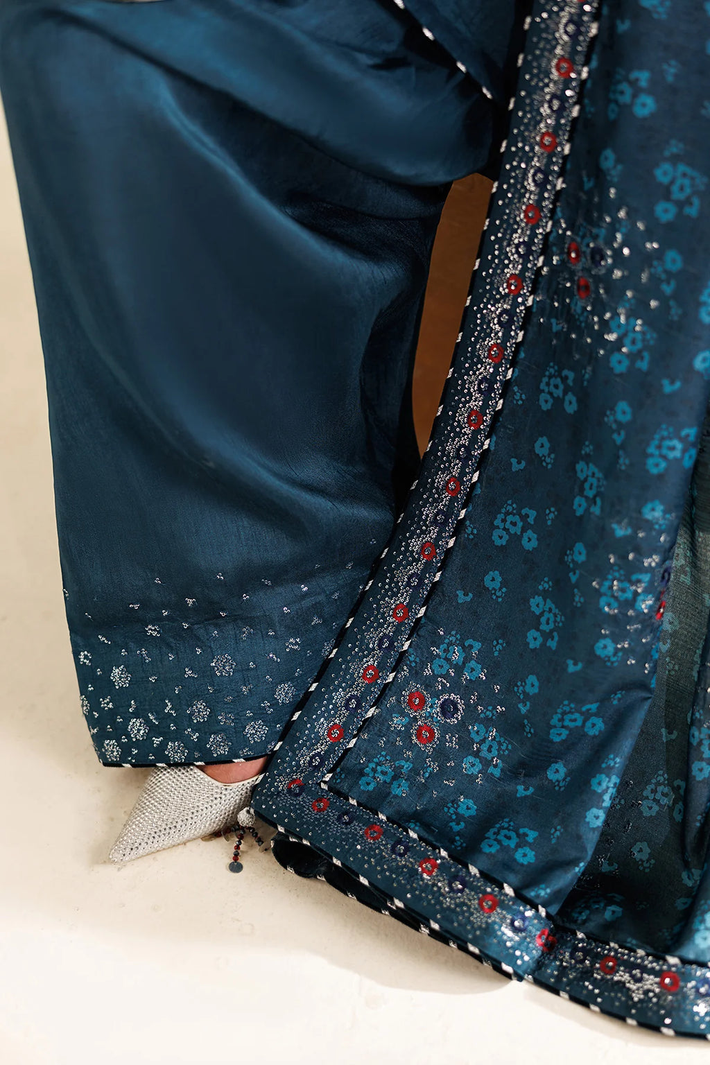 Jazmin - Embroidered Raw Silk UR-7062