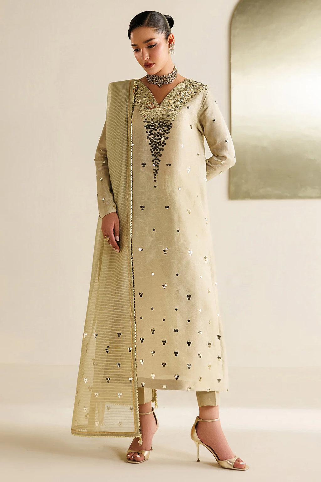 Jazmin - Embroidered Raw Silk UR-7072