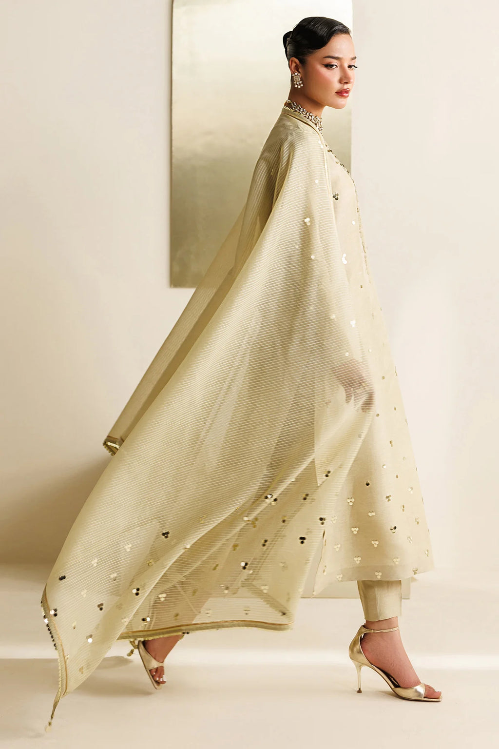 Jazmin - Embroidered Raw Silk UR-7072