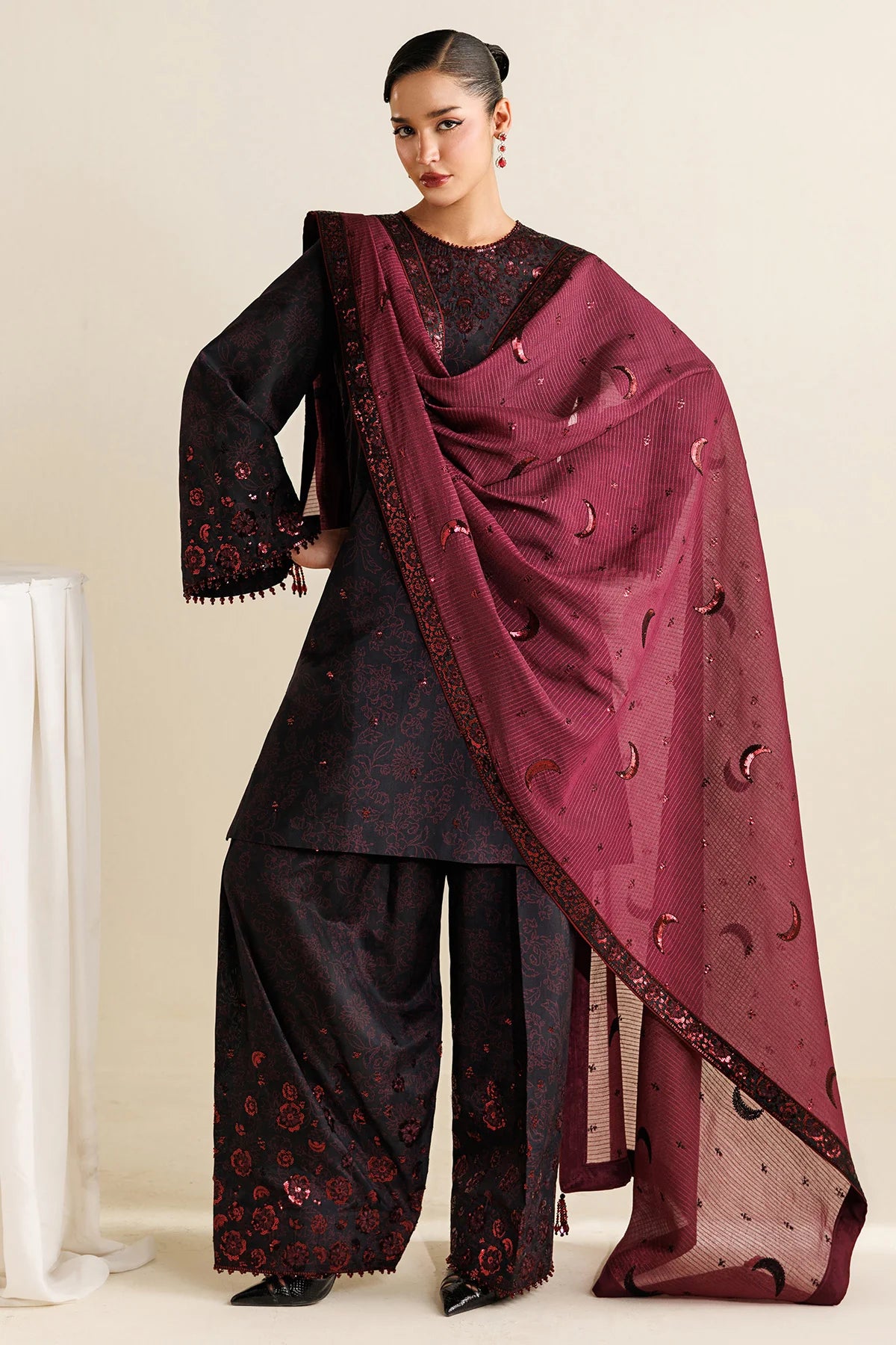 Jazmin - Embroidered Raw Silk UR-7068