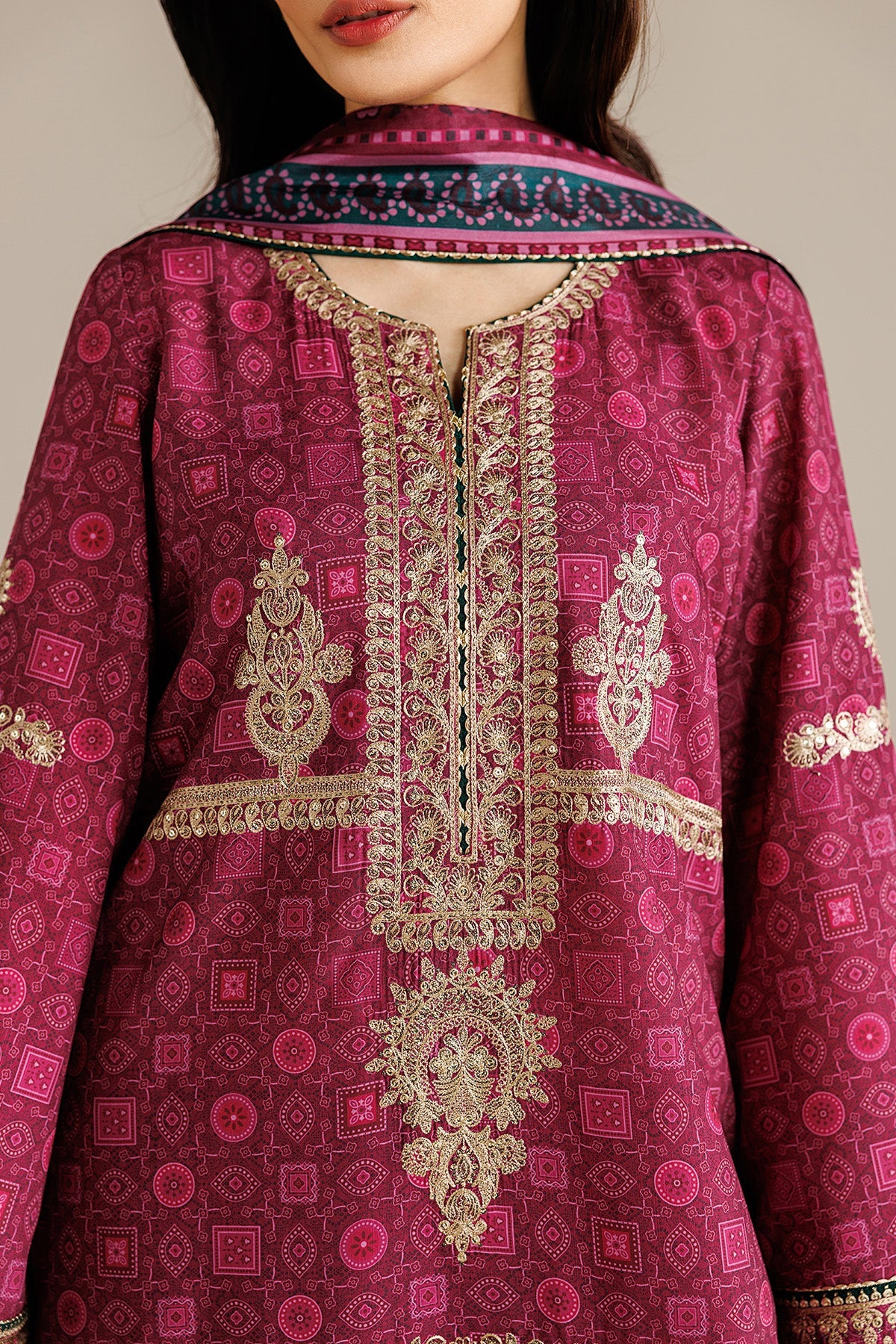 Jazmin - EMBROIDERED RAW SILK UR-7074