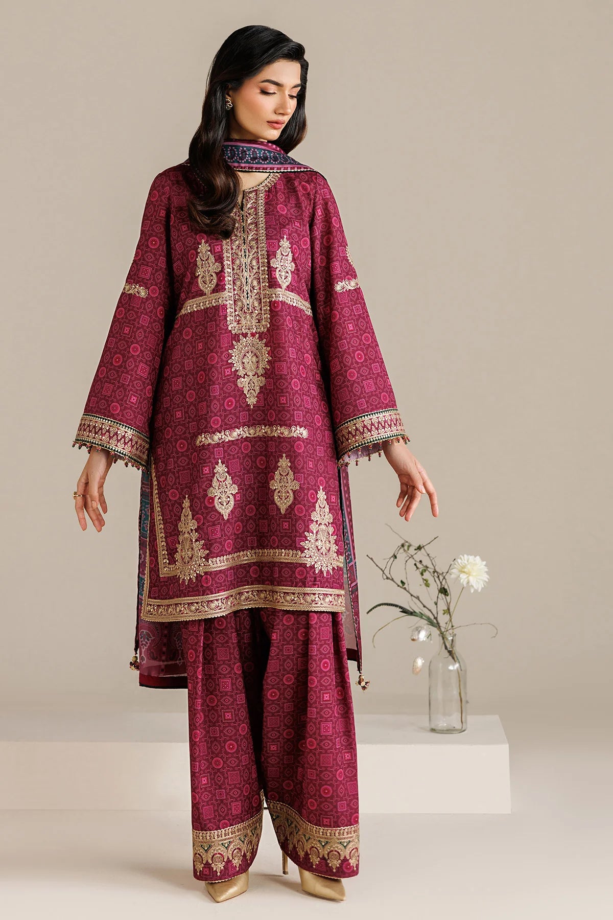 Jazmin - EMBROIDERED RAW SILK UR-7074