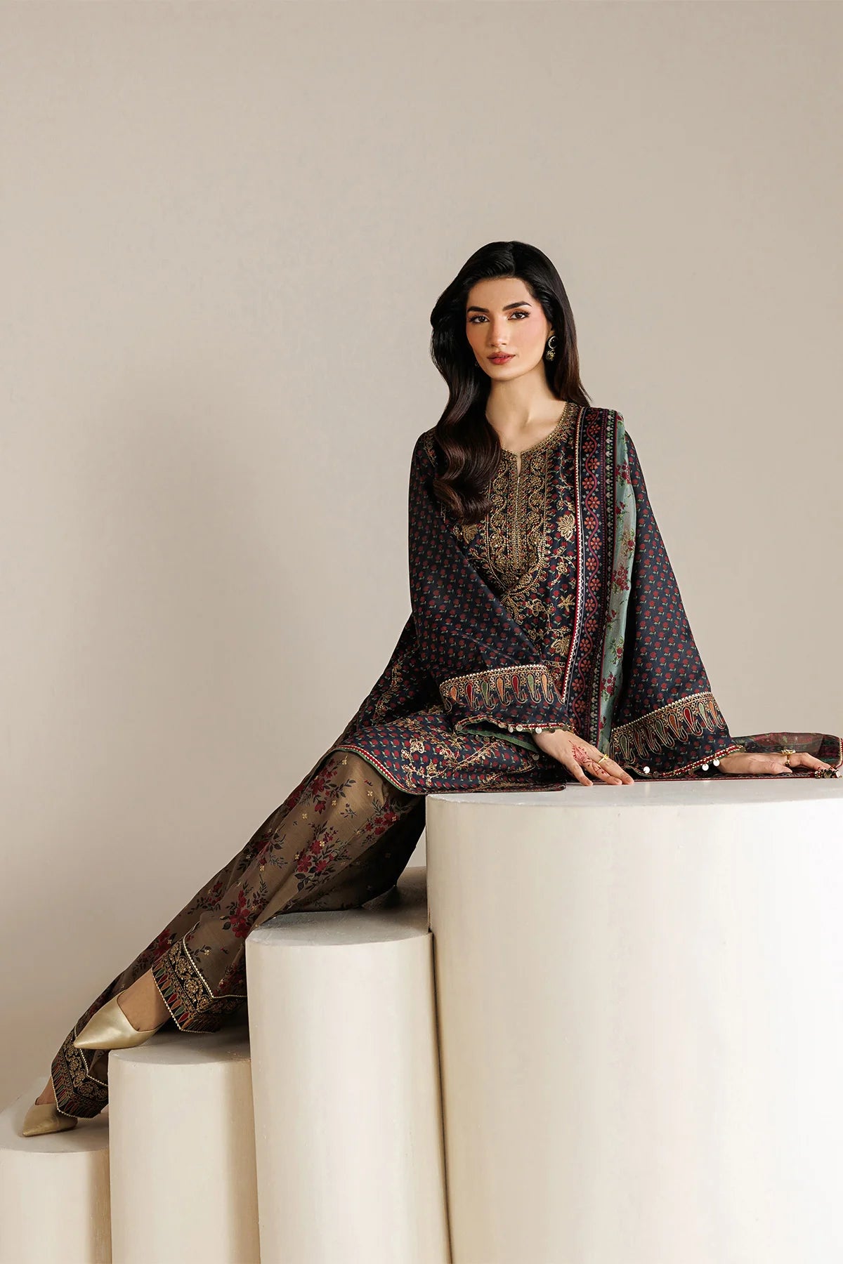 Jazmin - EMBROIDERED RAW SILK UR-7078