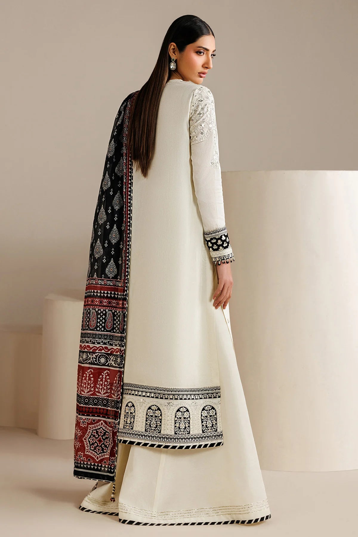 Jazmin - EMBROIDERED RAW SILK UR-7080