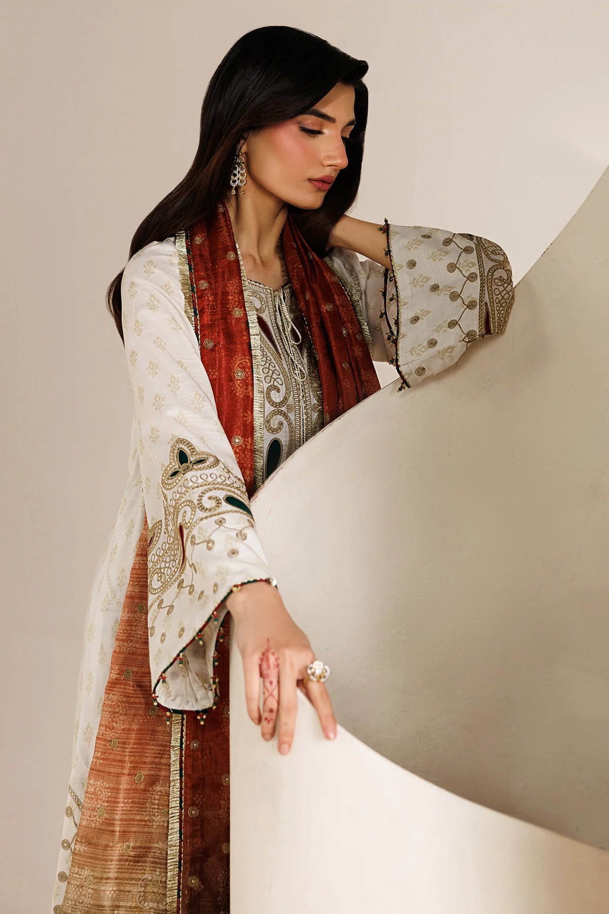 Jazmin - EMBROIDERED RAW SILK UR-7085