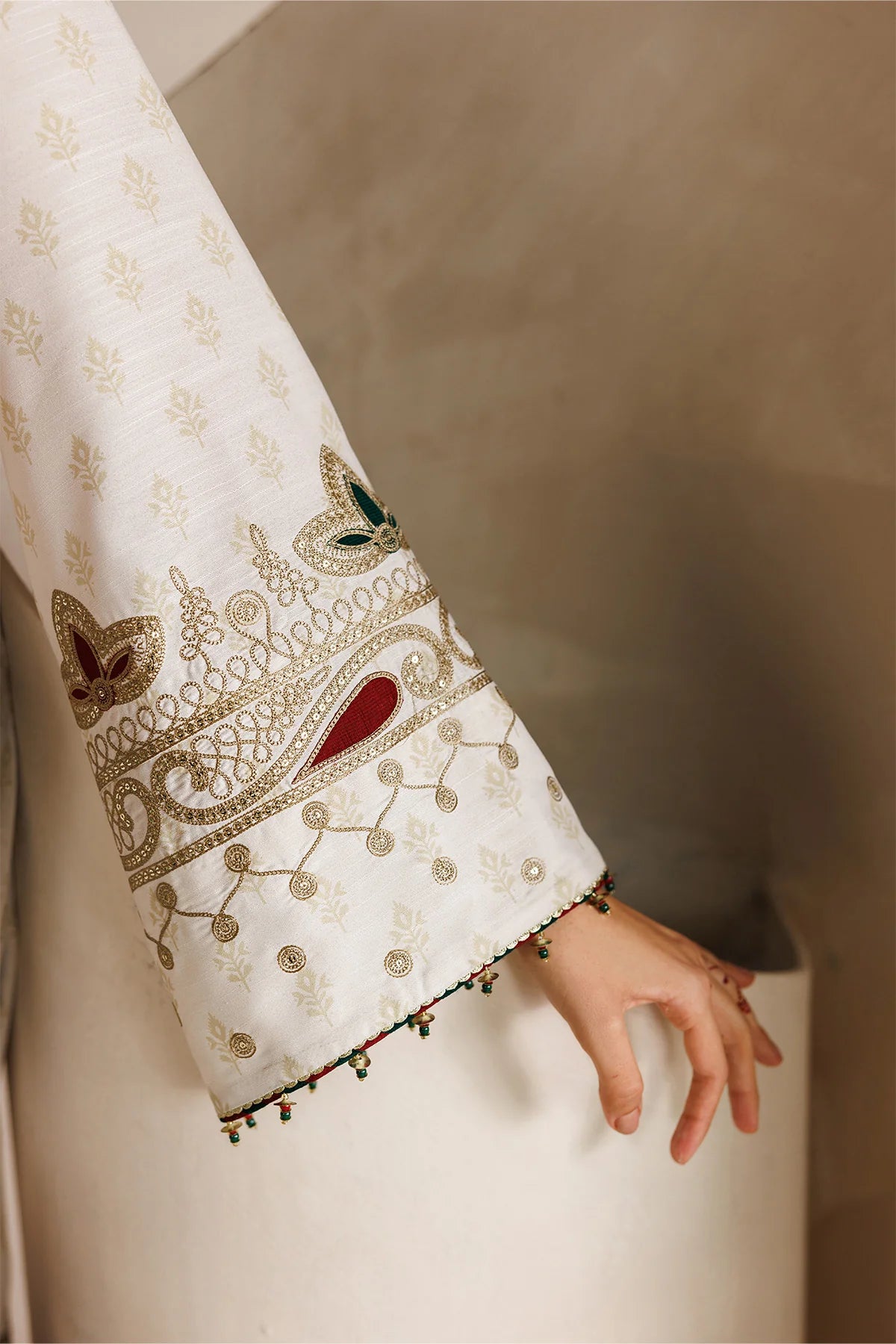Jazmin - EMBROIDERED RAW SILK UR-7085