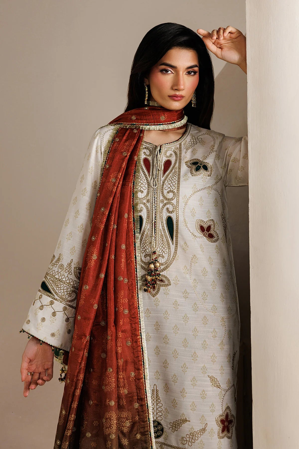 Jazmin - EMBROIDERED RAW SILK UR-7085