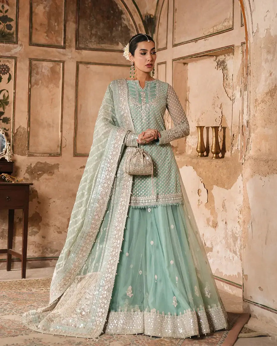 Faiza Saqlain - Valari
