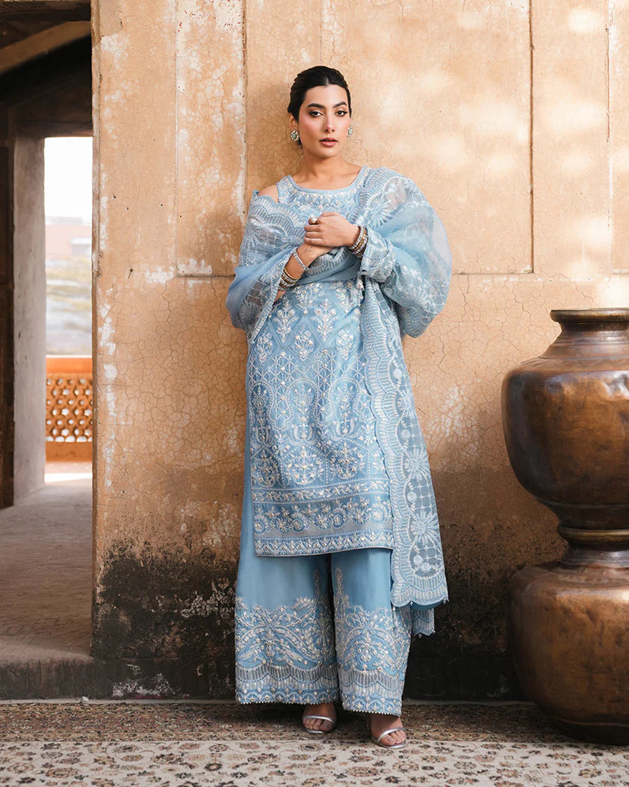 Faiza Saqlain - Yulia