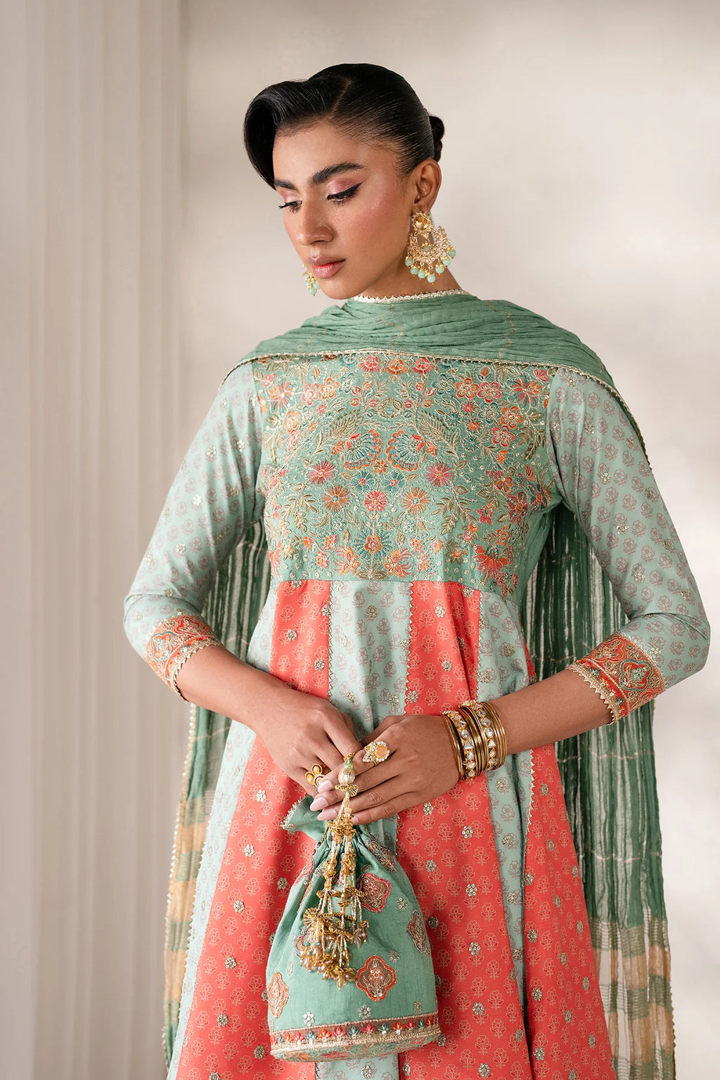 Baroque - EMBROIDERED SILK UF-4141