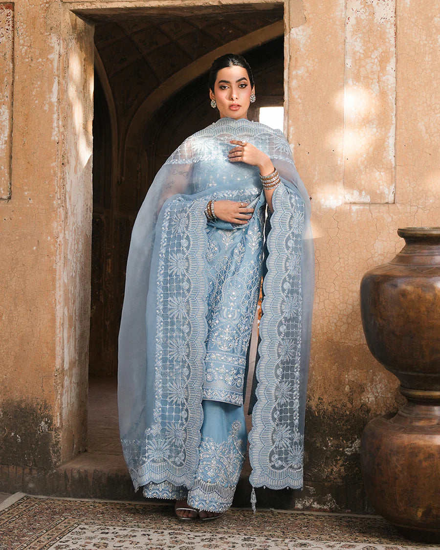Faiza Saqlain - Yulia