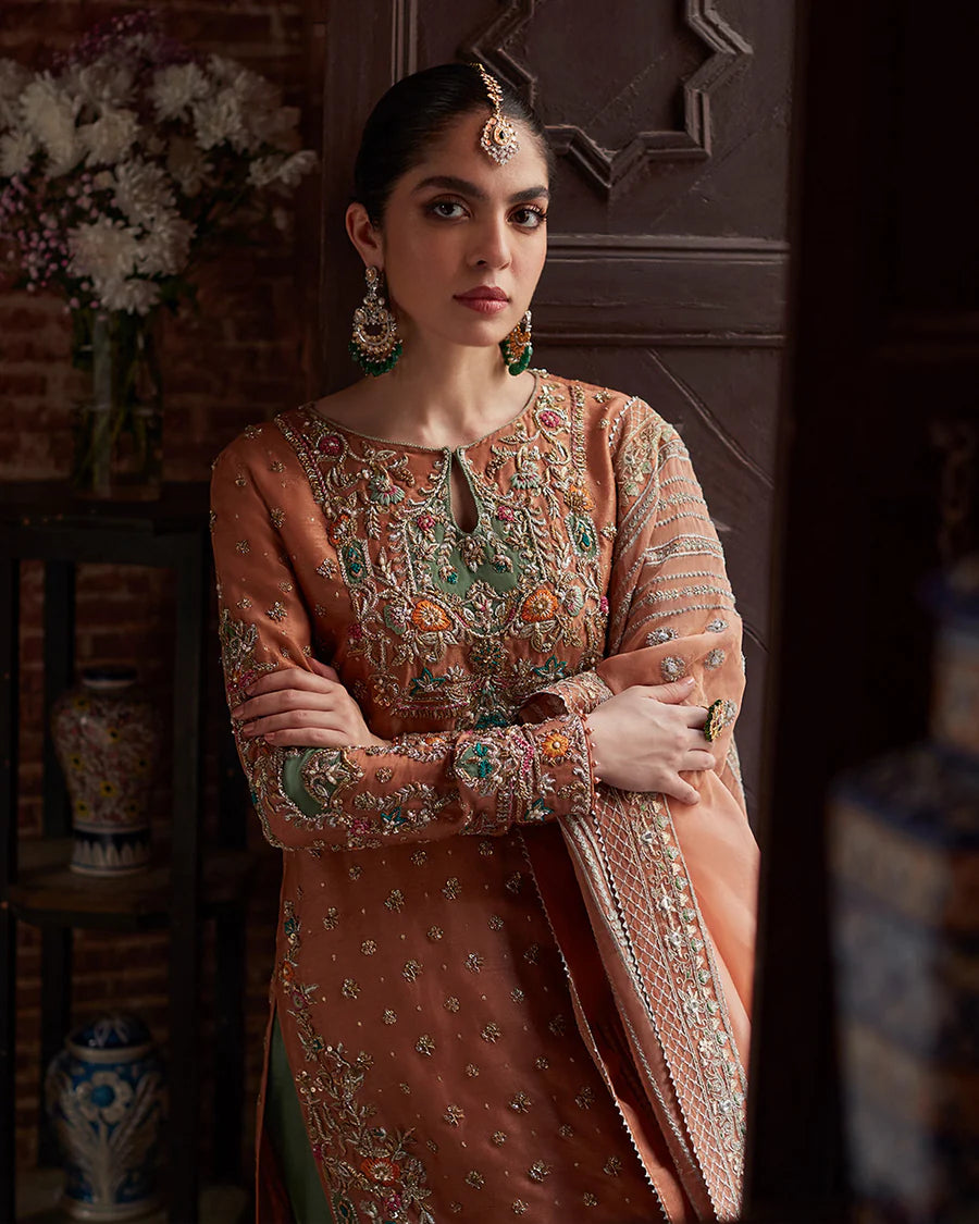 Faiza Saqlain - Pelin