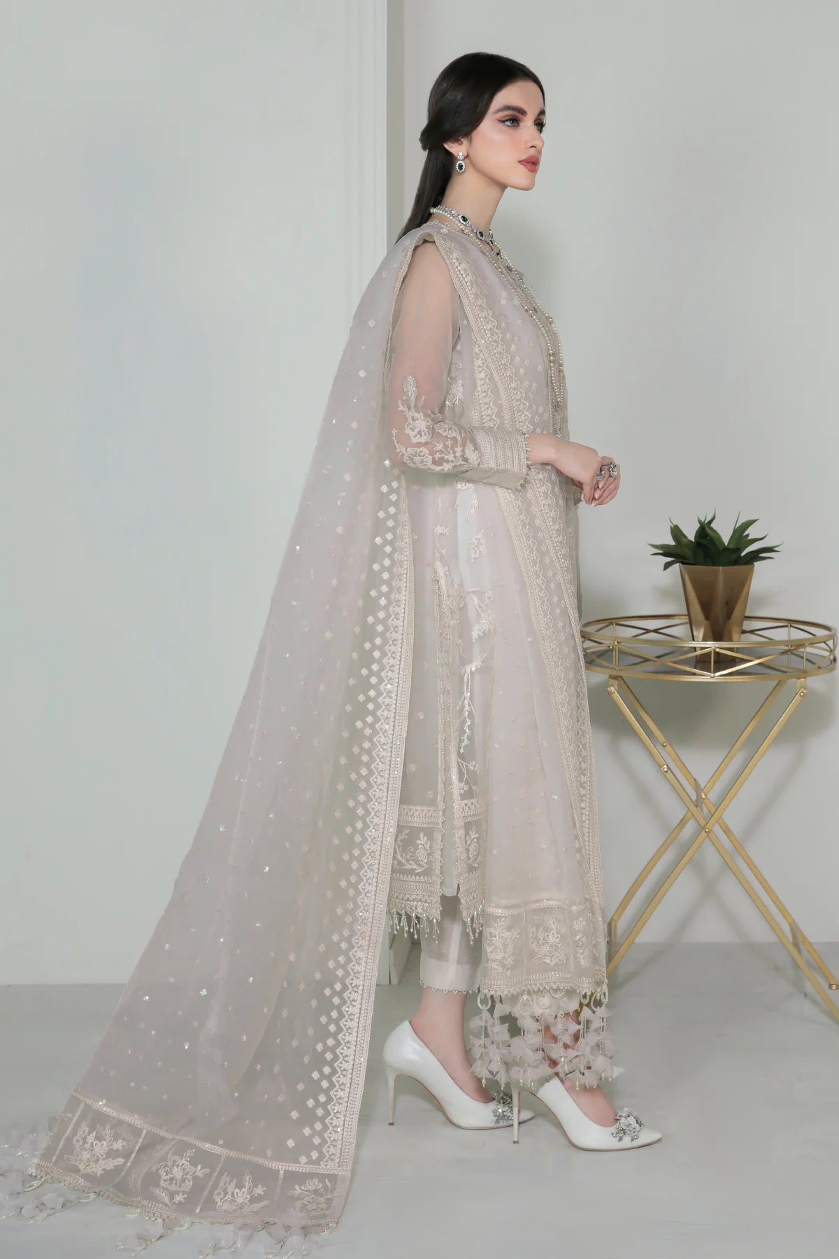 Baroque - EMBROIDERED ORGANZA UF-186 - Mirha Collections