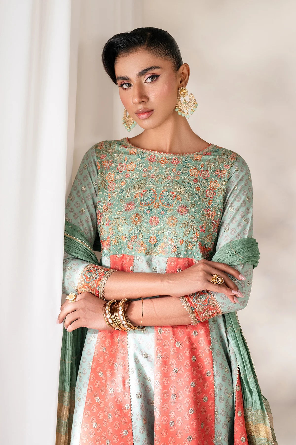 Baroque - EMBROIDERED SILK UF-4141