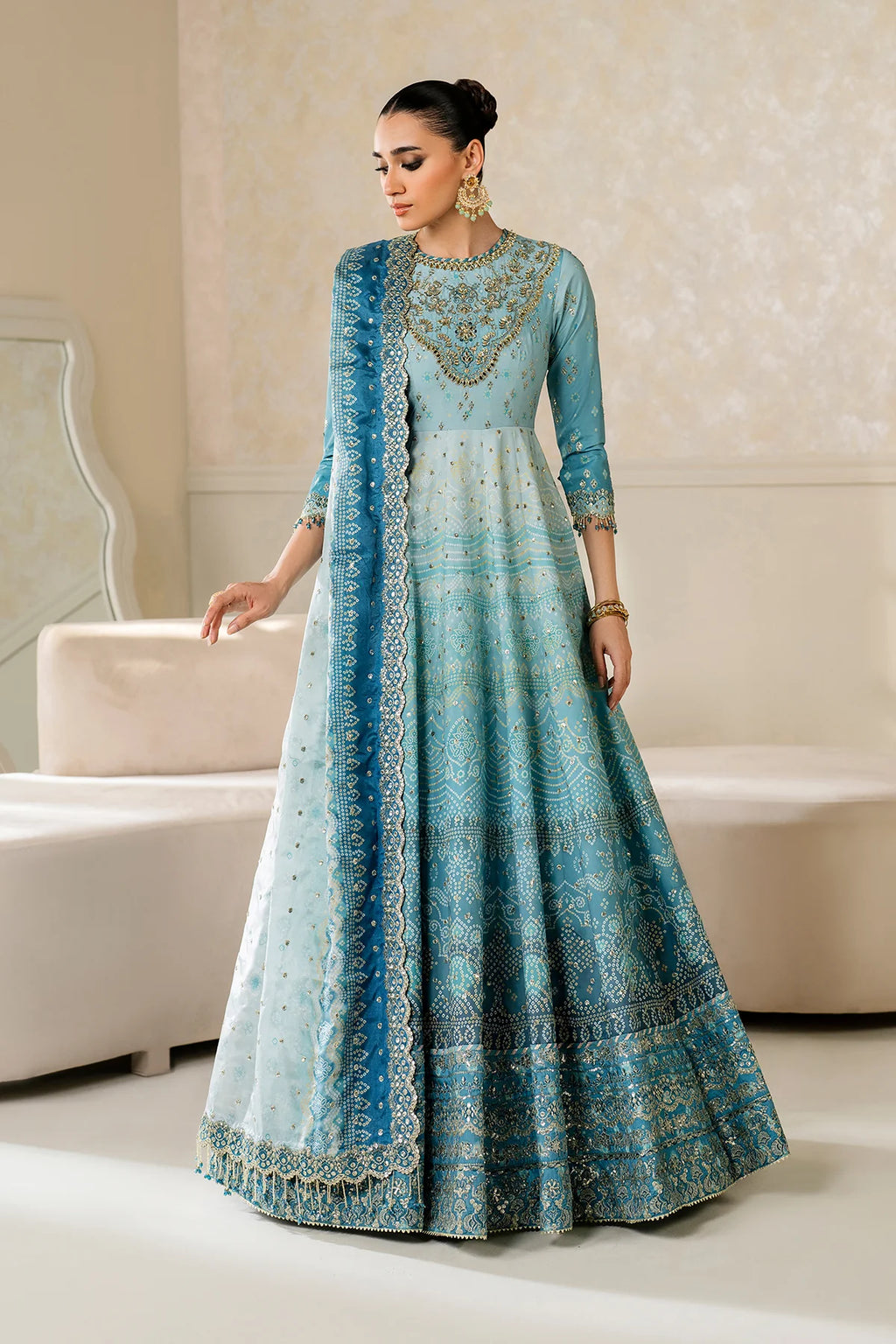 Baroque - EMBROIDERED SILK UF-4162