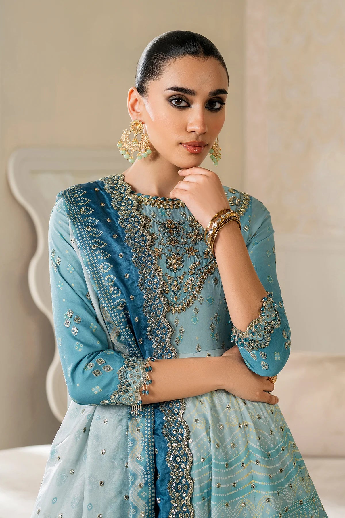 Baroque - EMBROIDERED SILK UF-4162