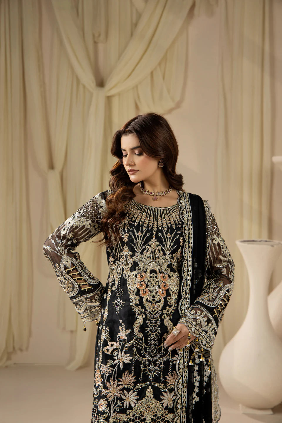 Areesha - Ebony Silver Classic - Mirha Collections