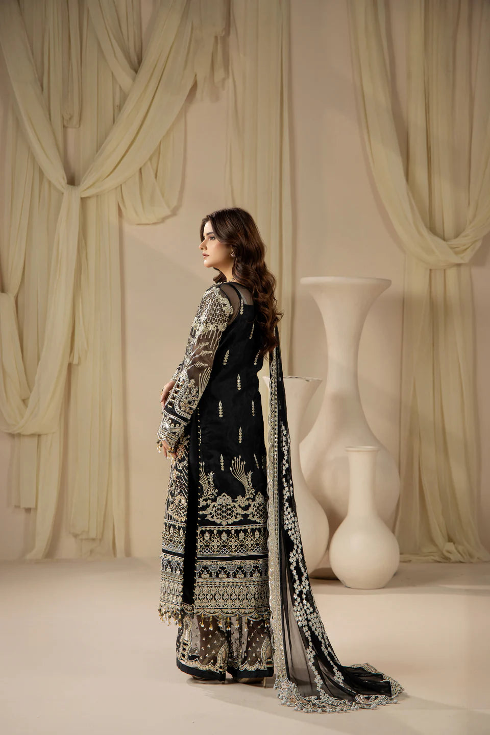 Areesha - Ebony Silver Classic - Mirha Collections