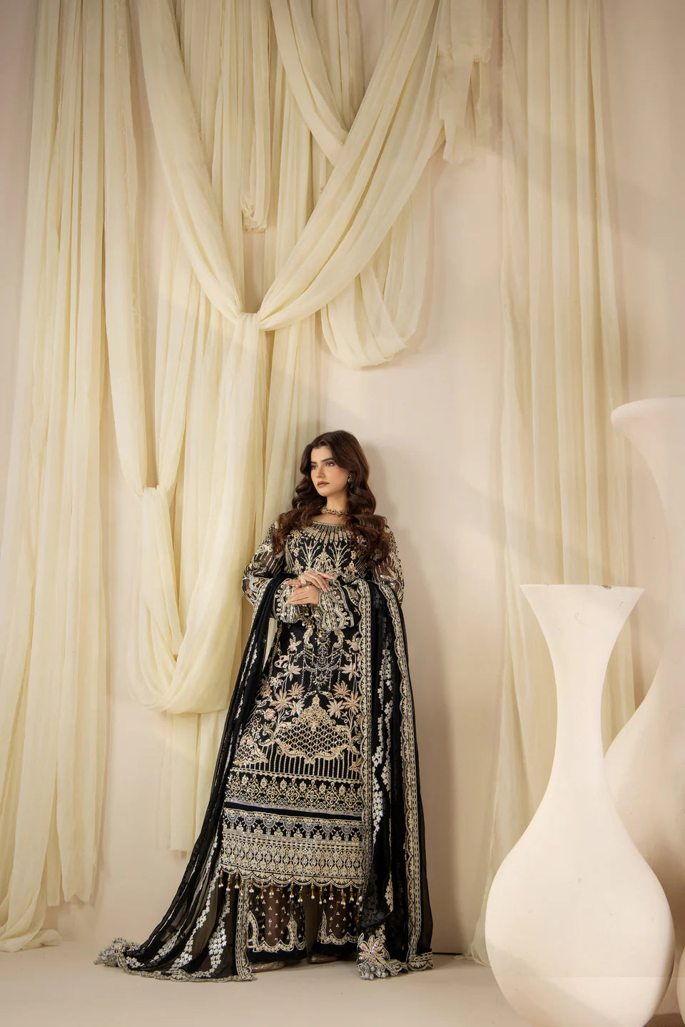 Areesha - Ebony Silver Classic - Mirha Collections