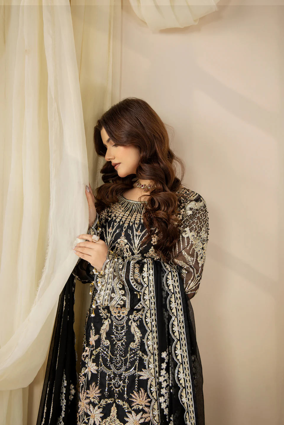Areesha - Ebony Silver Classic - Mirha Collections