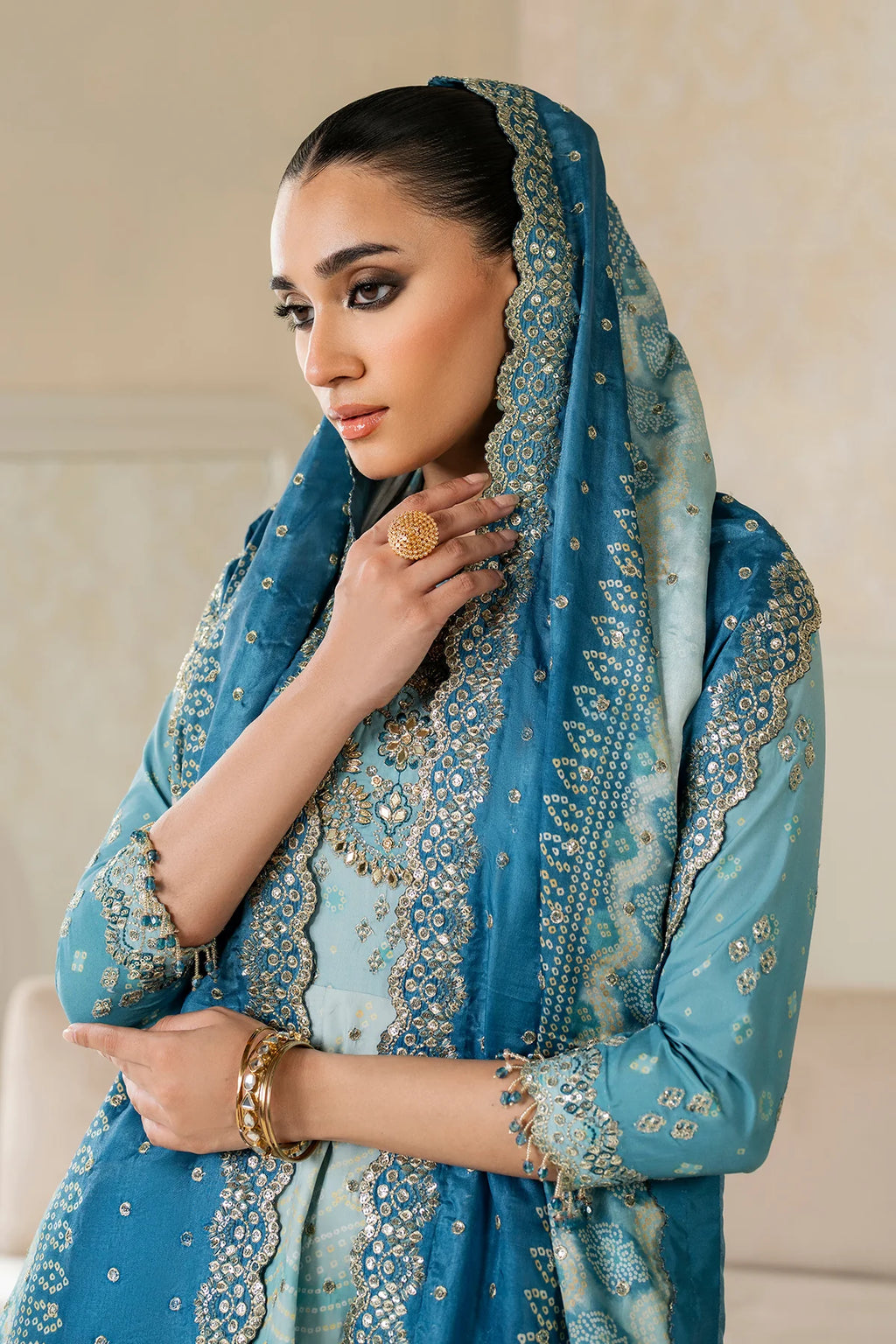 Baroque - EMBROIDERED SILK UF-4162