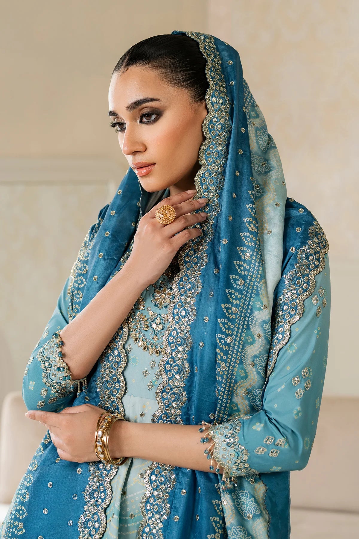 Baroque - EMBROIDERED SILK UF-4162