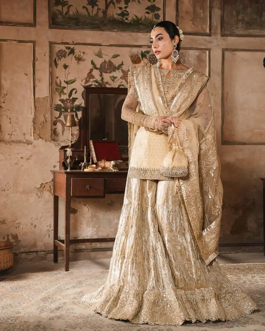 Faiza Saqlain - Camillie