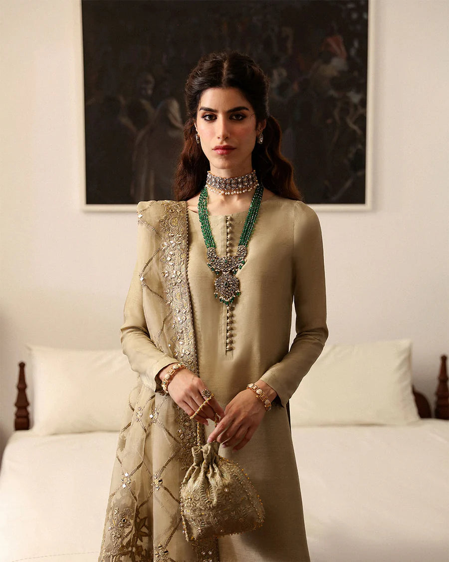 Faiza Saqlain - Nainsi