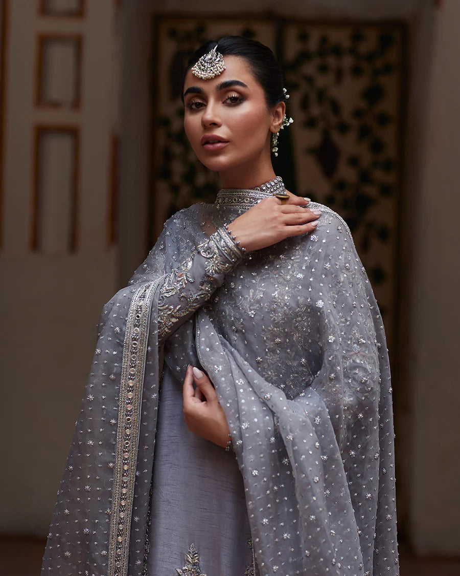 Faiza Saqlain - Dila