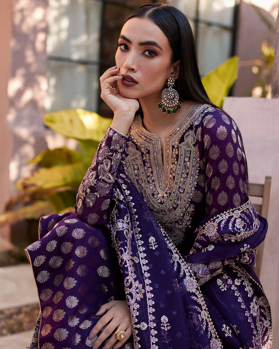 Faiza Saqlain - Clara