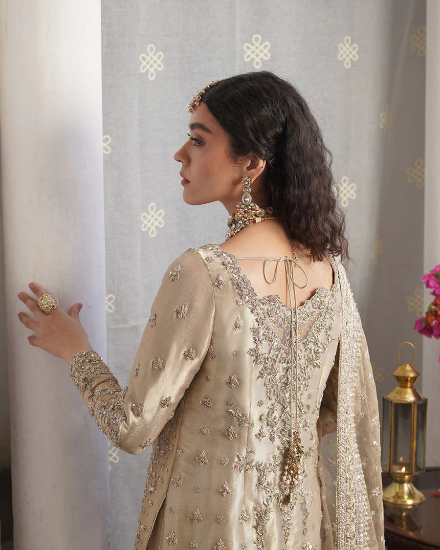 Faiza Saqlain - Aurela