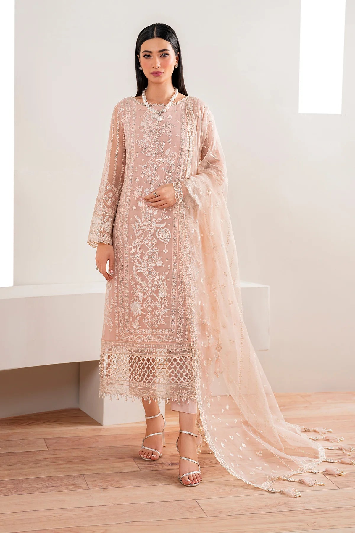 Baroque UF-681 Embroidered Chiffon luxury formal dress collection at Mirha Collections UK. Premium unstitched or custom-stitched Pakistani designer suit with intricate embroidery and a chiffon dupatta.