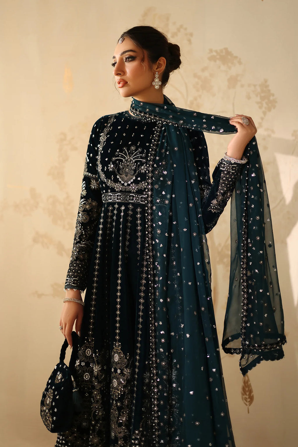 Baroque - EMBROIDERED VELVET UF-4318 - Mirha Collections