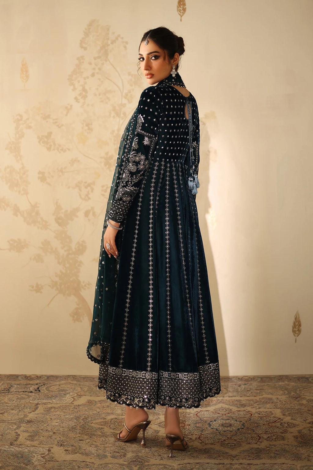 Baroque - EMBROIDERED VELVET UF-4318 - Mirha Collections