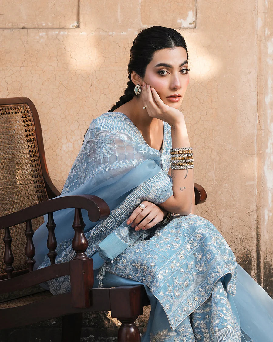 Faiza Saqlain - Yulia
