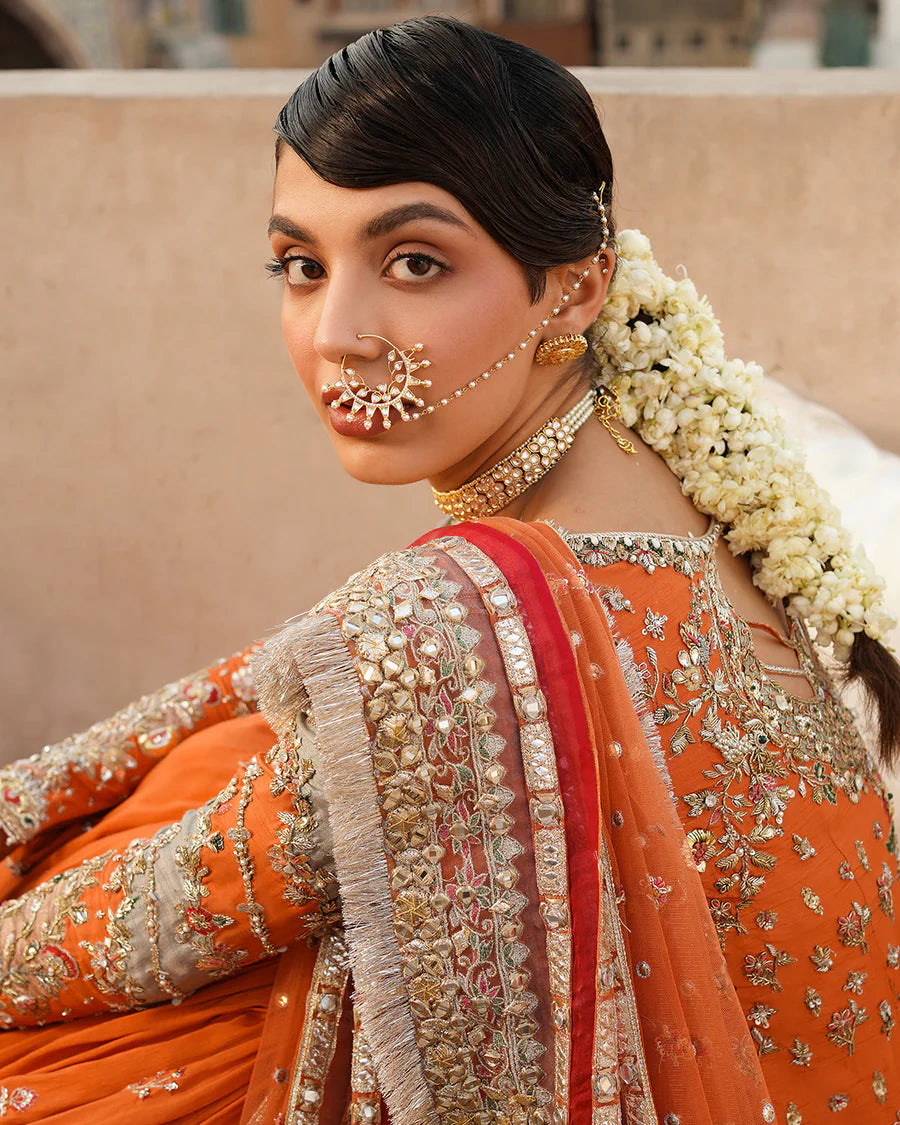 Faiza Saqlain - Sevgi