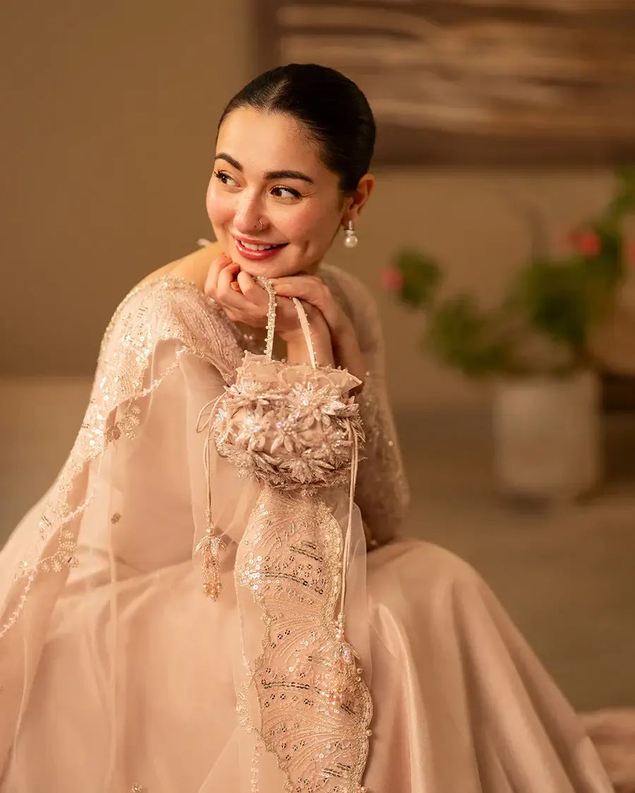 Faiza Saqlain - Mirari