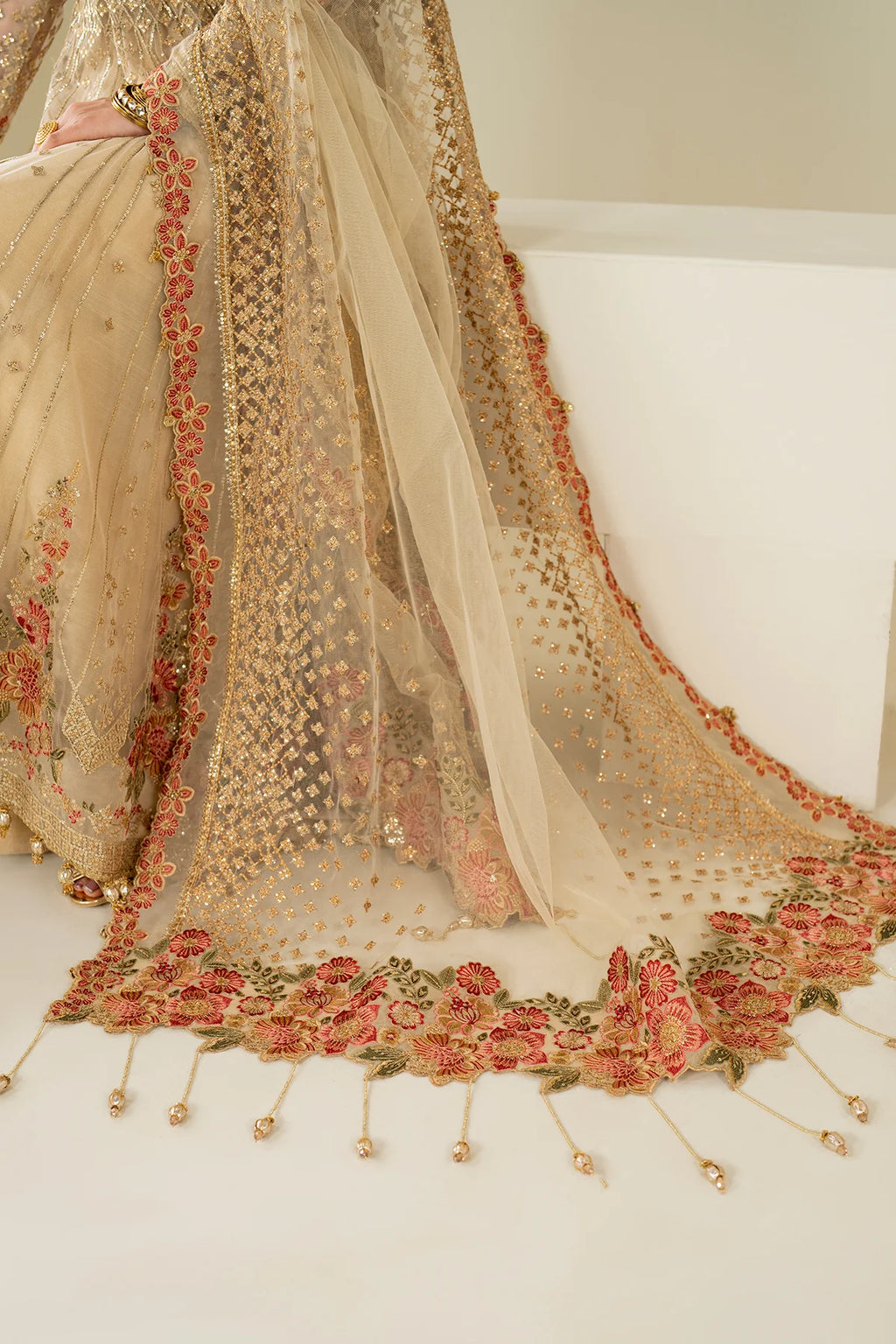 Baroque - EMBROIDERED NET UF-4159