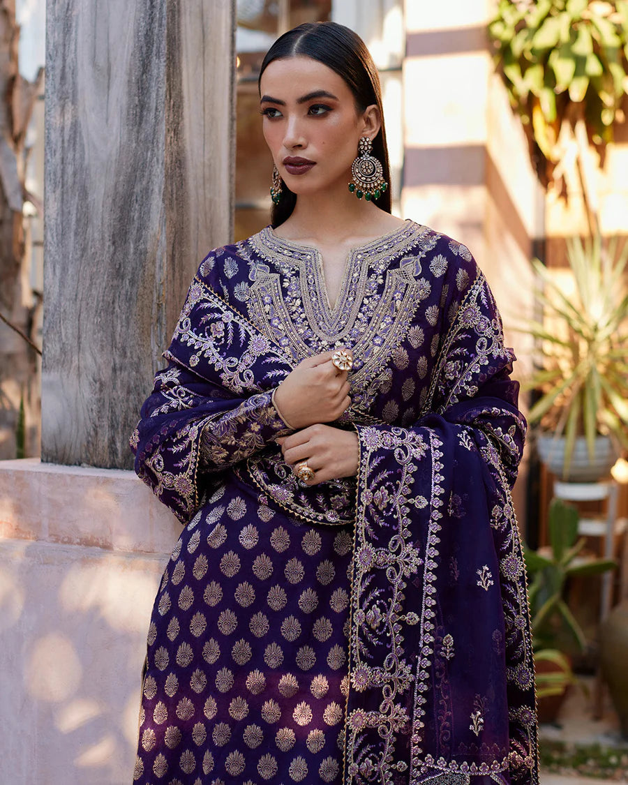 Faiza Saqlain - Clara